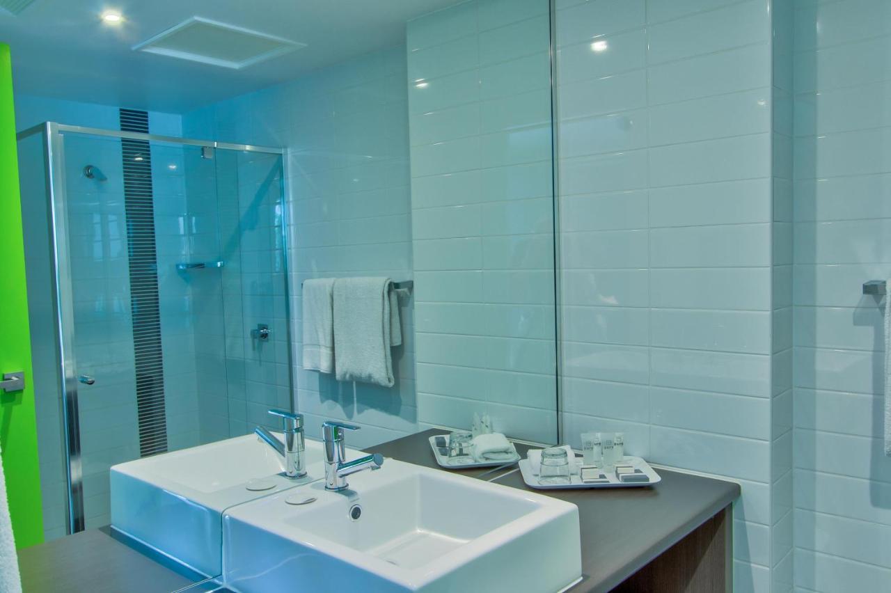 Mackay Oceanside Central Hotel Official Bagian luar foto